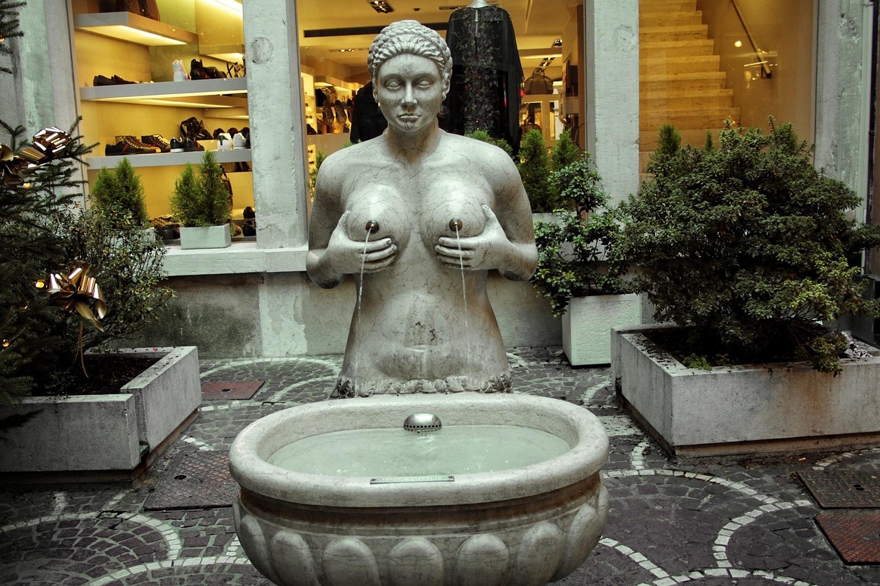 Italy, trevisio, fountain — How to Find the Right Night Part-Time Job for You